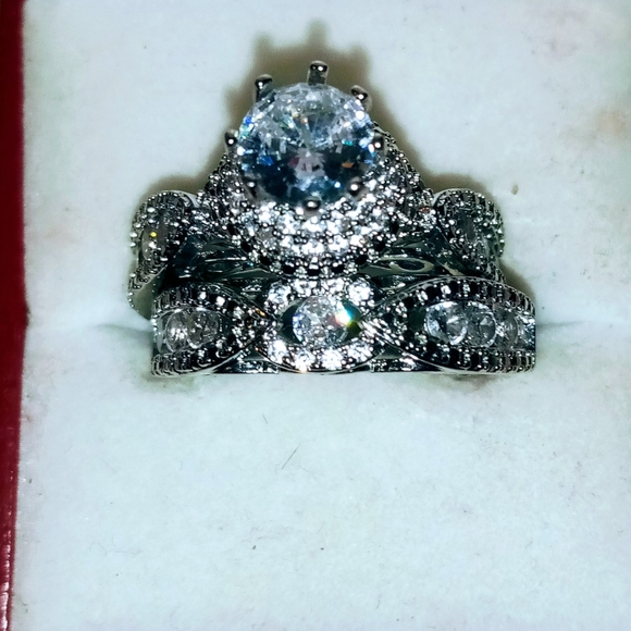 Crystal Female Big Zircon Ring Set - Picture 2 of 2